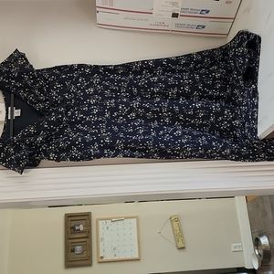Ann talor loft petite dress size 10. Navy with cream flowers.